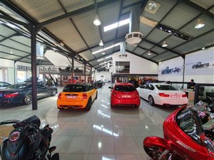 1500 m² Retail Space in Hughes