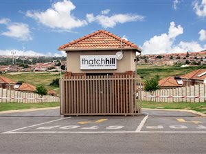 3 Bed House in Olievenhoutbosch