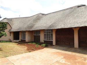 4 Bed House in Oberholzer