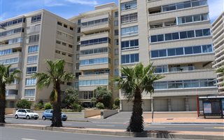 2 Bedroom Apartment in Three Anchor Bay