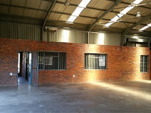 992 m² Industrial space in Kirkney