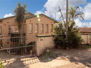 3 Bed House in Shallcross
