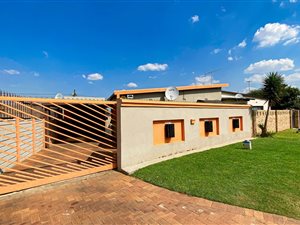 3 Bed House in Eldorado Park