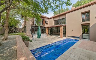 4 Bedroom House in Dainfern Valley