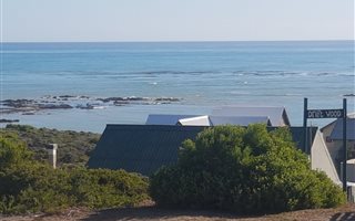 559 m² Land available in Suiderstrand