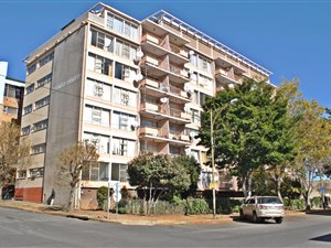 2 Bed Apartment in Krugersdorp Central