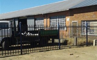 756 m² Commercial space in Roodewal and surrounds