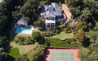 5 Bedroom House in Constantia