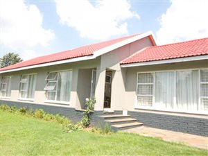 3 Bed House in Flora Gardens