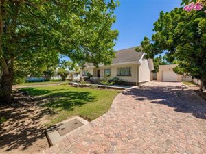 3 Bed House in Briza