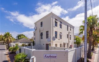 2 Bedroom Apartment in Rosebank