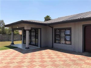 3 Bed House in Arbor Park