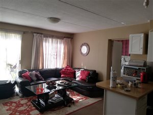 1 Bed Apartment in Weltevreden Park