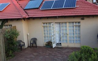 1 Bedroom Garden Cottage in Bedfordview
