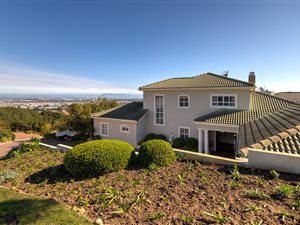 4 Bed House in Rome Glen