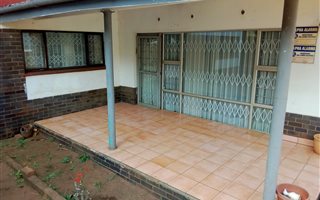 3 Bedroom House in Isipingo Rail