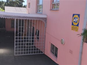 3 Bed House in Westcliff