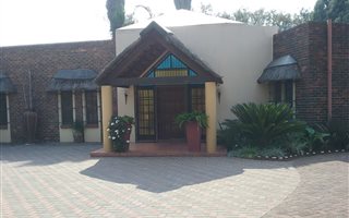 5 Bedroom House in Flora Gardens