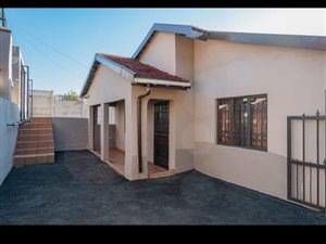 4 Bed House in Mobeni