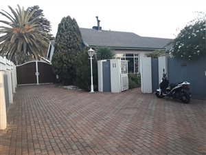 4 Bed House in Parkrand