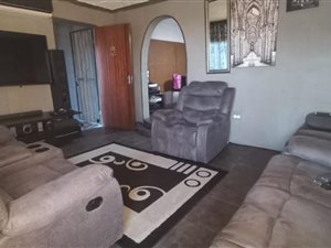 3 Bed Townhouse in Eastbury