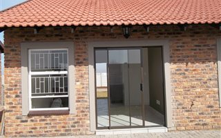 2 Bedroom Townhouse in Riversdale
