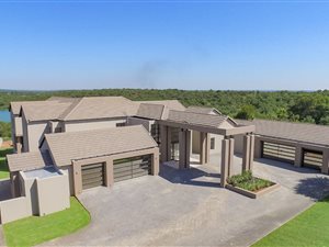 7 Bed House in Sable Hills Waterfront Estate