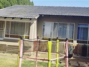 3 Bed Duplex in Constantia Park