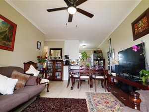 2 Bed Apartment in Somerset West Central
