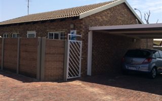 2 Bedroom Simplex in Allens Nek