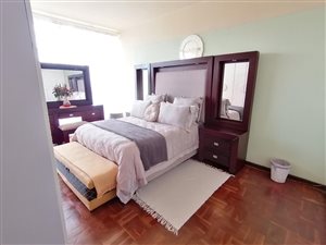 2 Bed Apartment in Bellevue