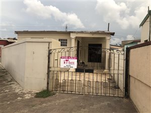 2 Bed House in Westbury