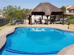 3 Bed Townhouse in Paulshof