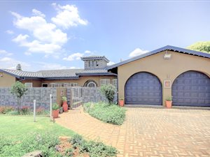 3 Bed House in Honey Hill