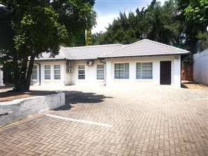 430 m² Commercial space in Moreleta Park