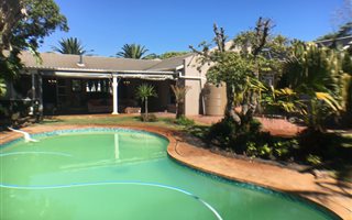 4 Bedroom House in Blouberg Rise