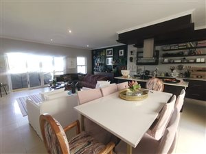 3 Bed Duplex in La Lucia