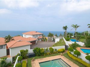 4 Bed Apartment in Sheffield Beach