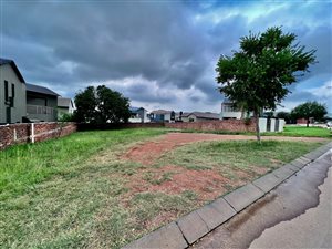 647 m² Land available in The Hills
