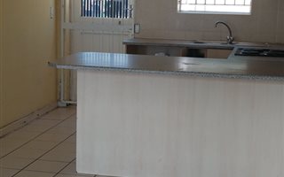 2 Bedroom Apartment in Wynberg