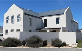 4 Bedroom House in Laguna Sands