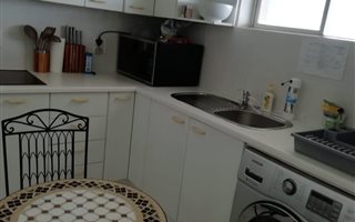 0.5 Bedroom Apartment in Three Anchor Bay