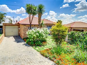 3 Bed Cluster in Esther Park