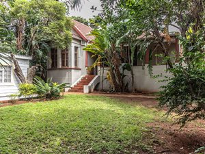 140 m² Commercial space in Essenwood