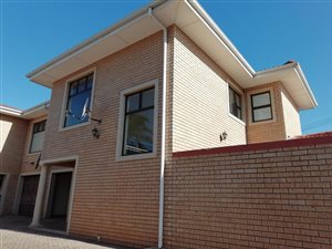 3 Bed Apartment in Sydenham