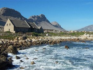 3 Bed House in Rooi Els