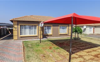 3 Bedroom House in Rosslyn