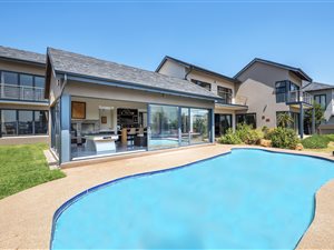 5 Bed House in Waterfall Country Estate