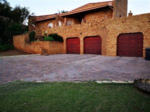 3 Bed House in Erasmia