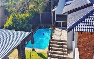 3 Bedroom House in Helderkruin